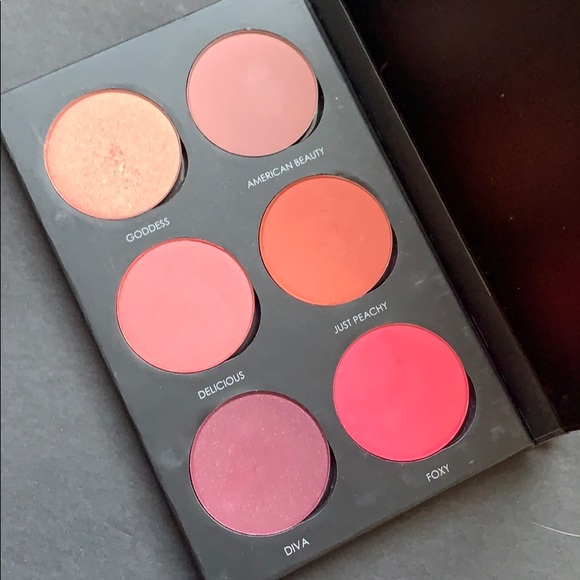 CAO cosmetics Cheek Color palette - Picture 1 of 5